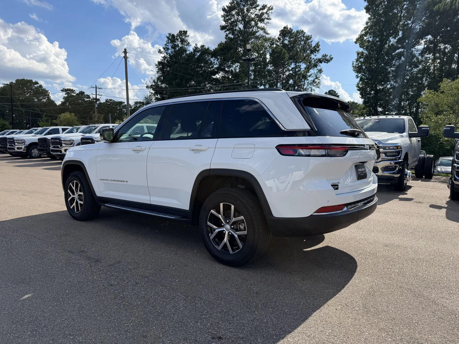Used 2024 Bright White Clearcoat Jeep Limited image 4