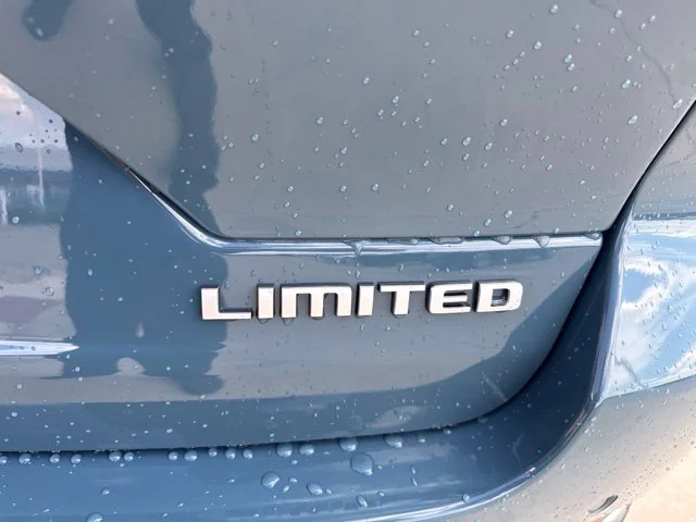 New 2027 Gray Jeep Limited image 5