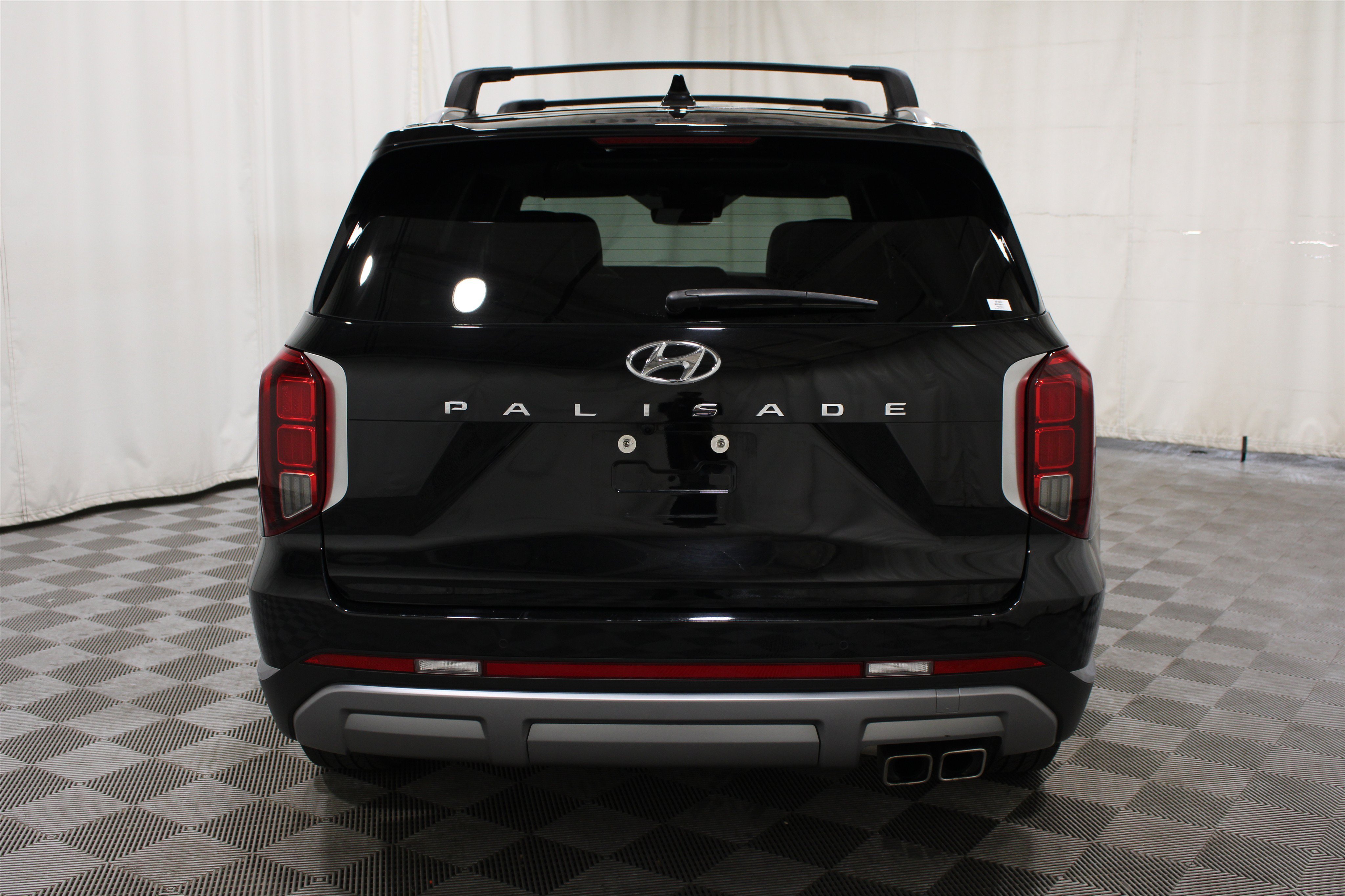 Used 2023 Abyss Black Pearl Hyundai Limited image 36