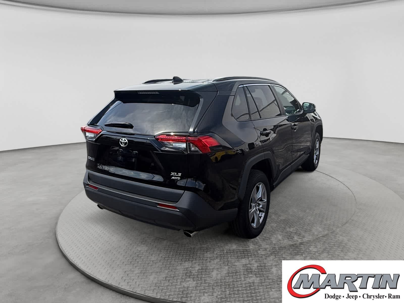 Used 2025 Midnight Black Metallic Toyota XLE image 5