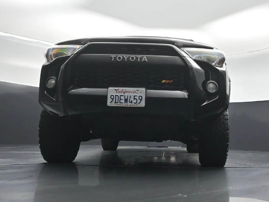 Used 2018 Black Toyota SR5 Premium image 44