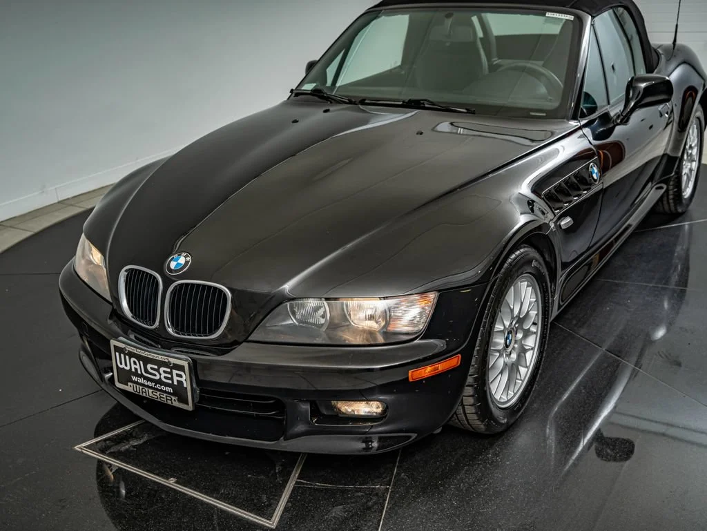 Used 2001 Jet Black BMW 2.5i image 16