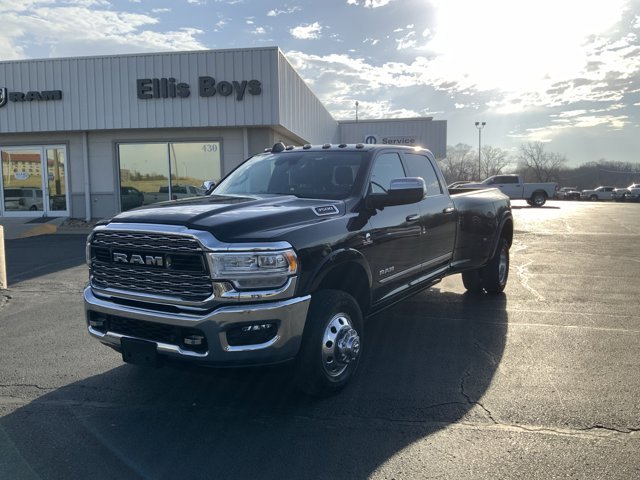2022 RAM 3500 Limited 4X4 Crew Cab LWB's photo