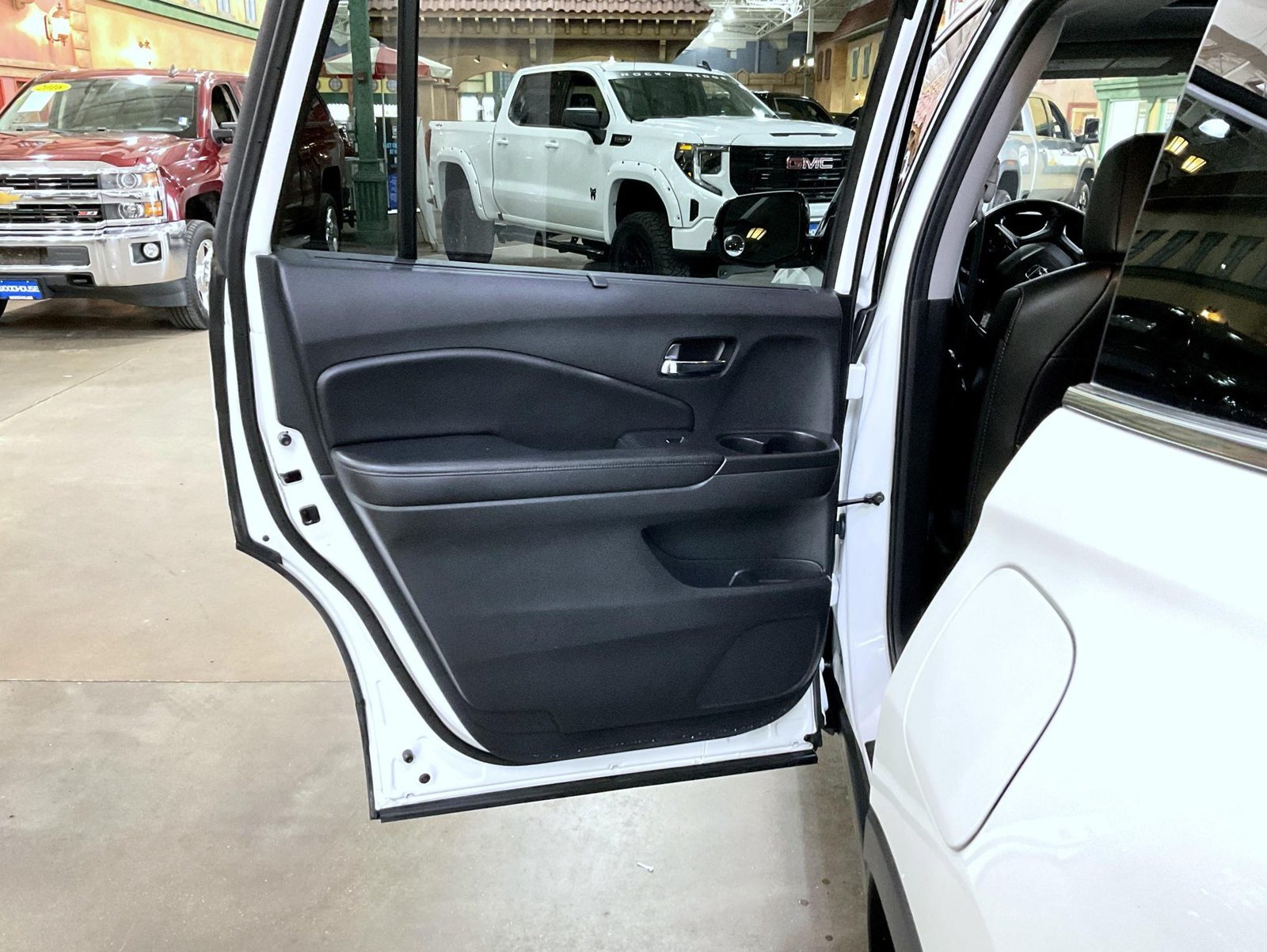 Used 2021 White Honda Elite image 22