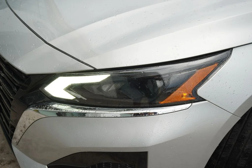 Used 2023 Silver Nissan 2.5 SV image 31