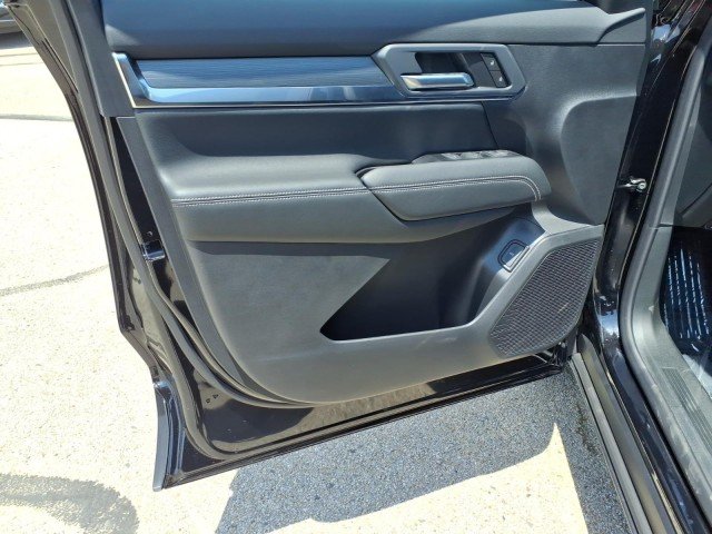 New 2027 Ebony Twilight Metallic GMC Elevation image 10