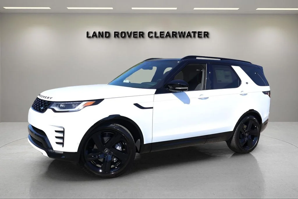 2026 Land Rover Discovery P300 Dynamic SE's photo
