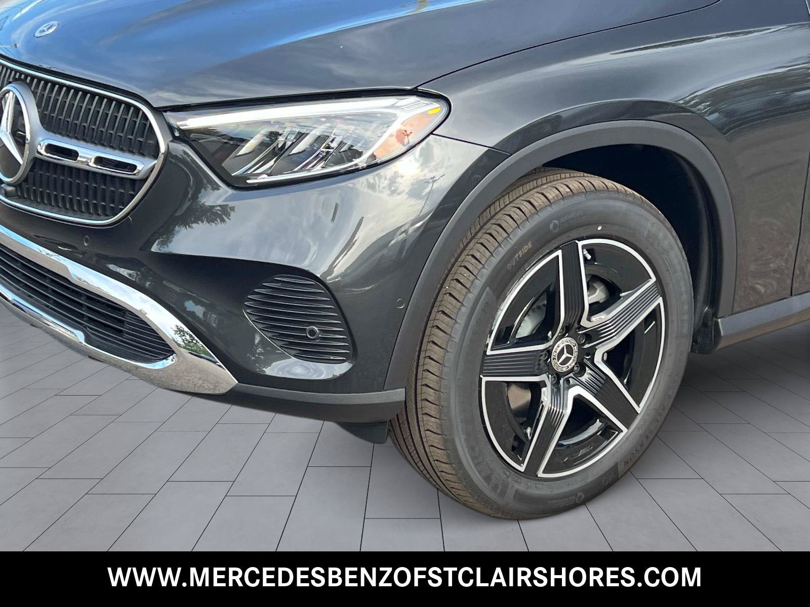 New 2027 Graphite Grey Metallic Mercedes-Benz GLC 300 image 10