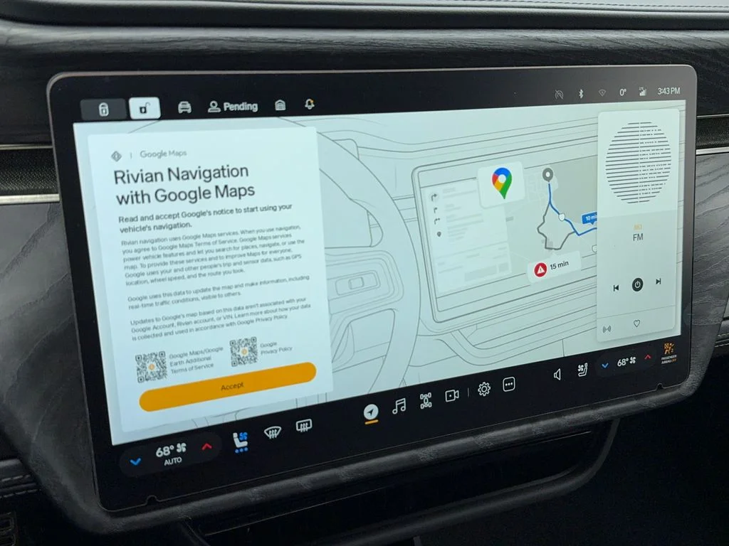 Used 2022 Green Rivian Adventure NAV,CAM,PANO,CLMT STS,BLIND SPOT image 28