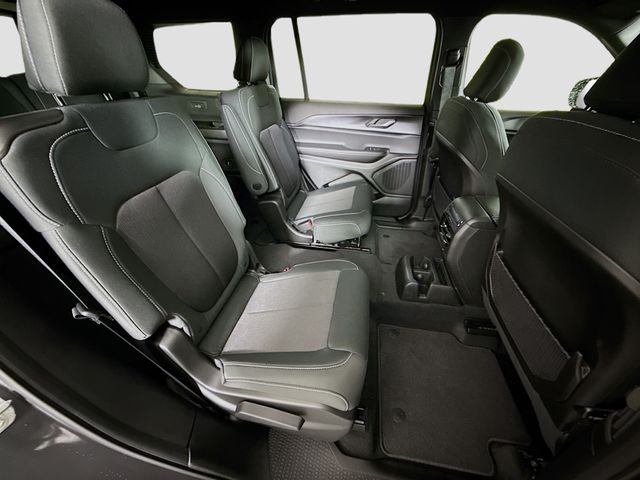 New 2026 Baltic Gray Metallic Clearcoat Jeep Laredo image 27