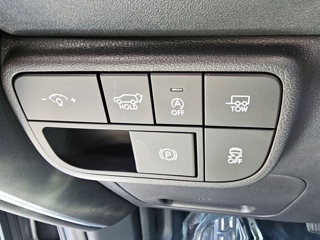 New 2026 Silver Hyundai SEL Premium image 25