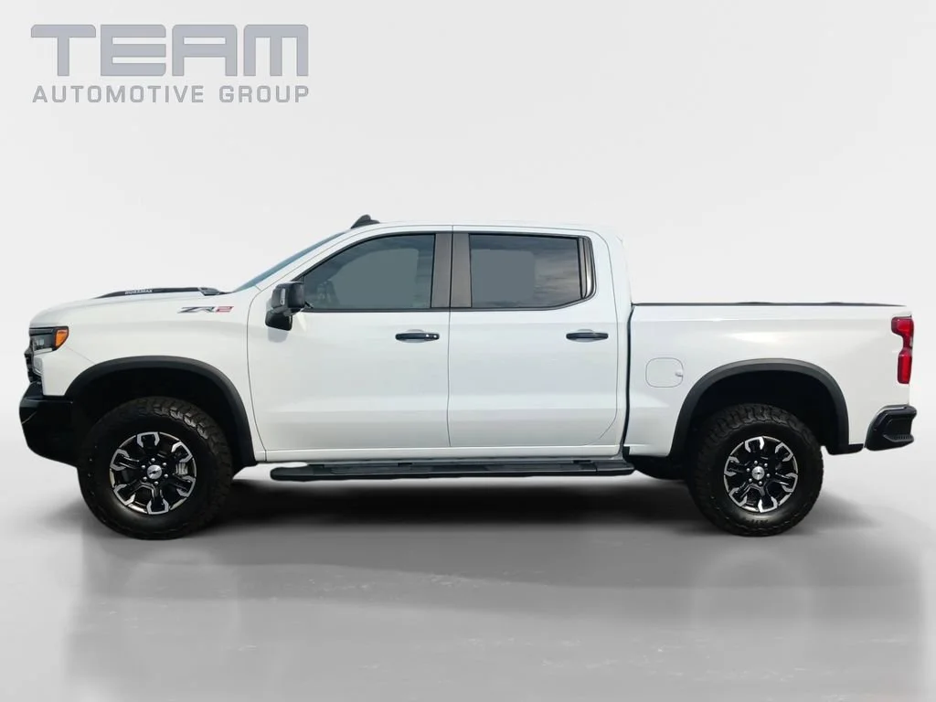 Used 2025 Summit White Chevrolet ZR2 image 4