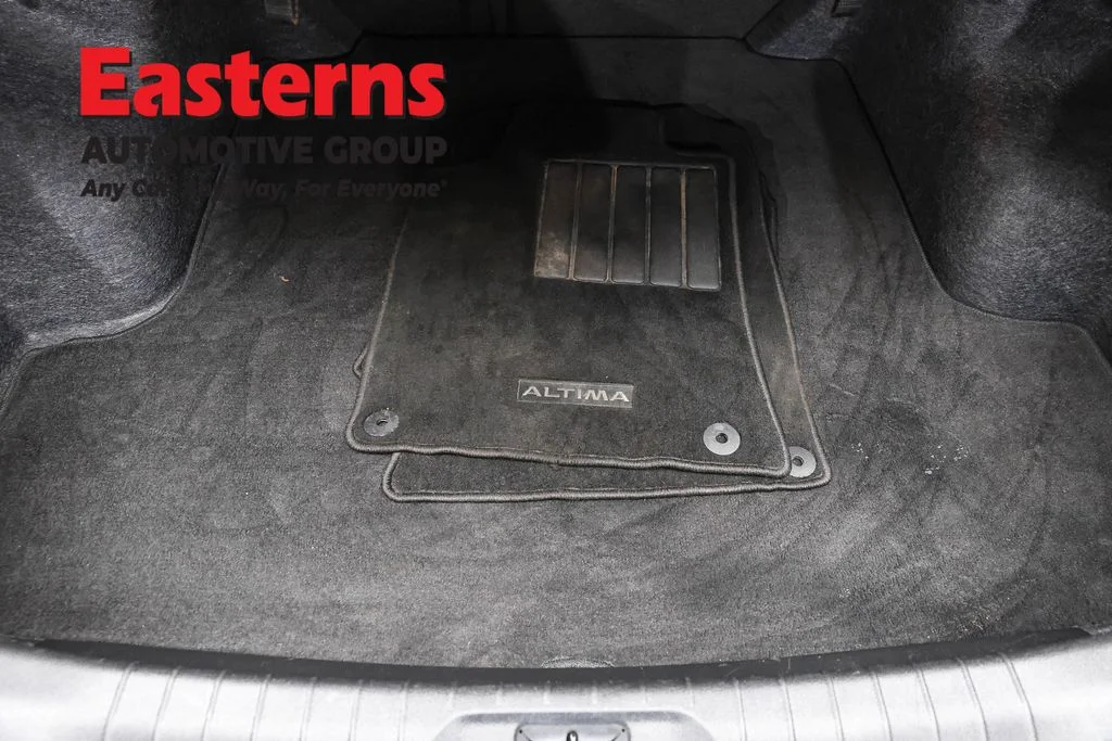 Used 2024 Black Nissan 2.5 SV image 9