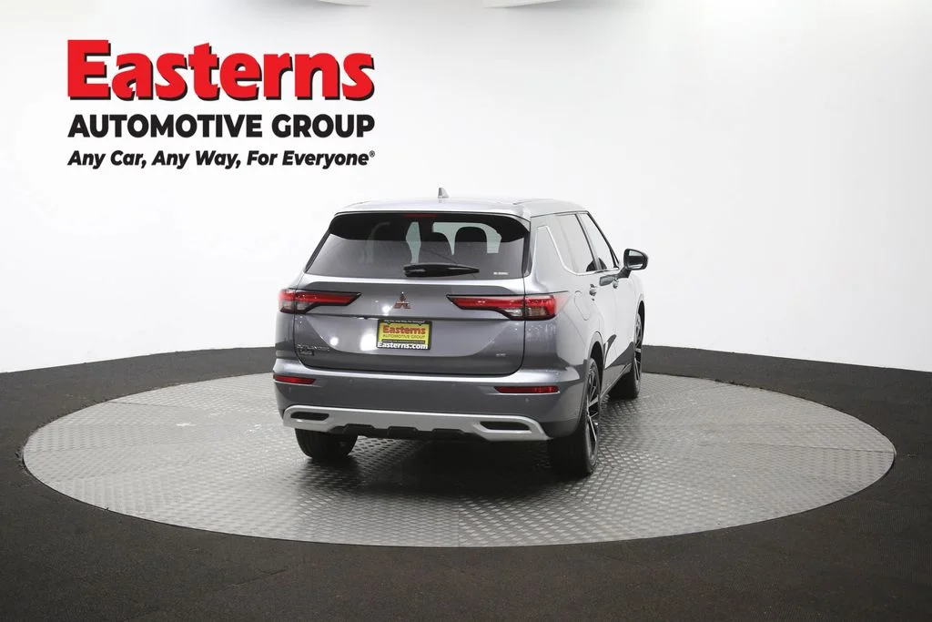 Used 2024 Gray Mitsubishi SE image 39