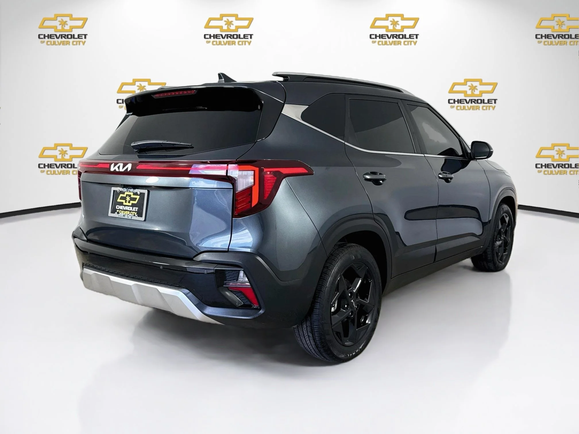 Used 2026  Kia EX image 8