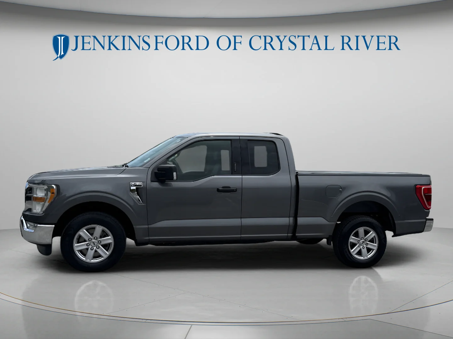 Used 2021 Carbonized Gray Metallic Ford XLT image 9