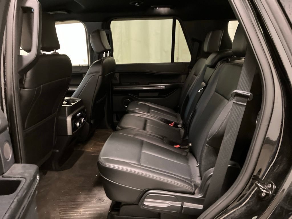 Used 2018 Black Ford XLT image 5
