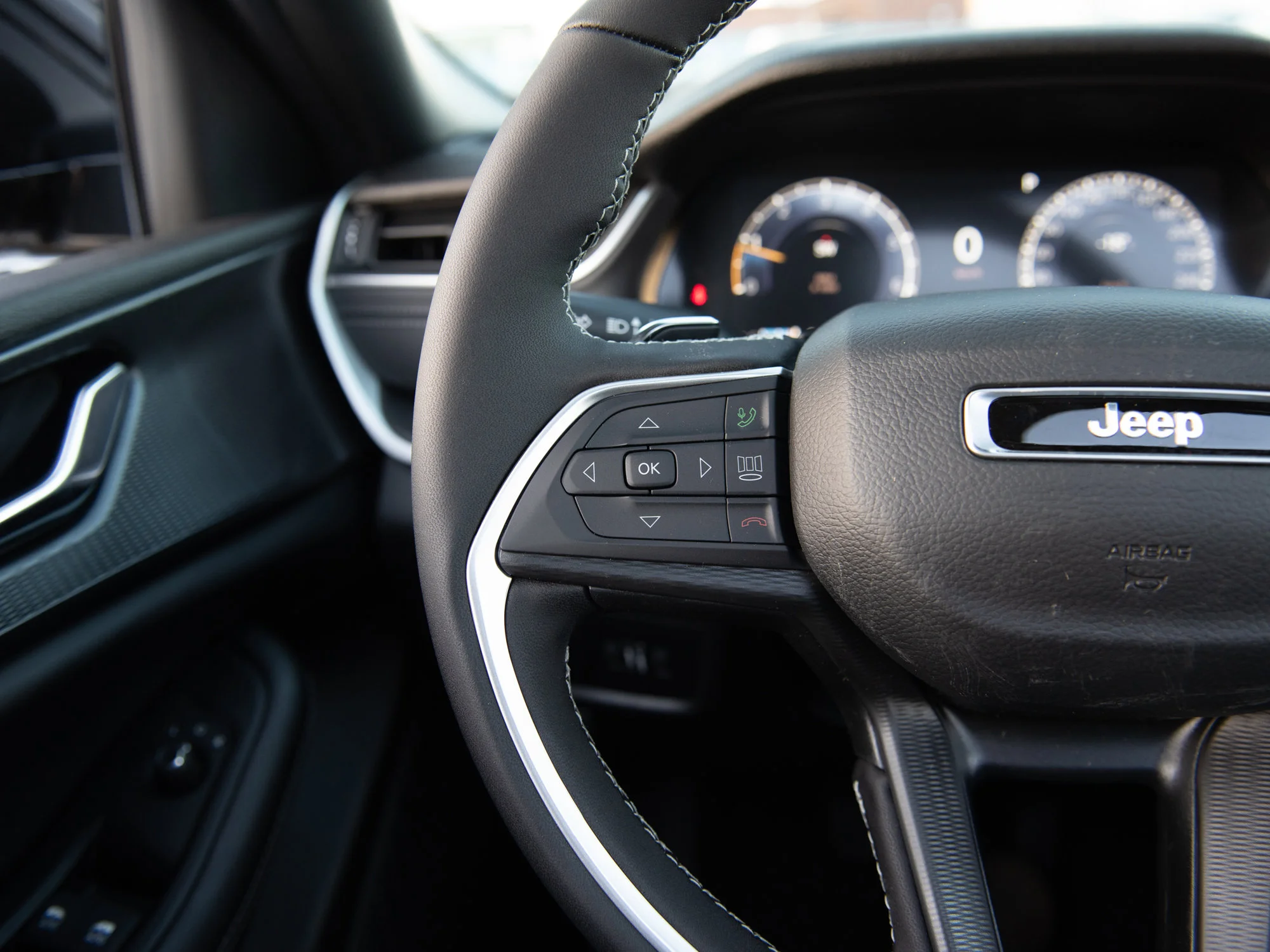 New 2025 Grey Jeep Altitude* image 12