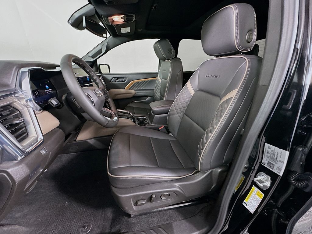 Used 2025 Black GMC Denali image 21