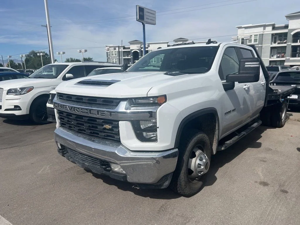 Used 2022 Summit White Chevrolet LT image 14