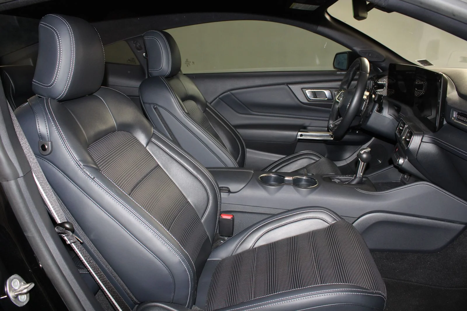 Used 2025 Black Ford GT Premium image 26