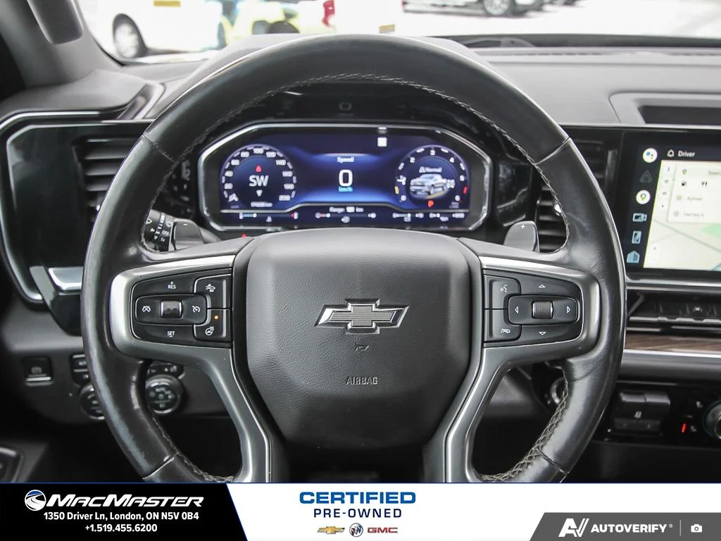 Used 2022  Chevrolet RST image 17