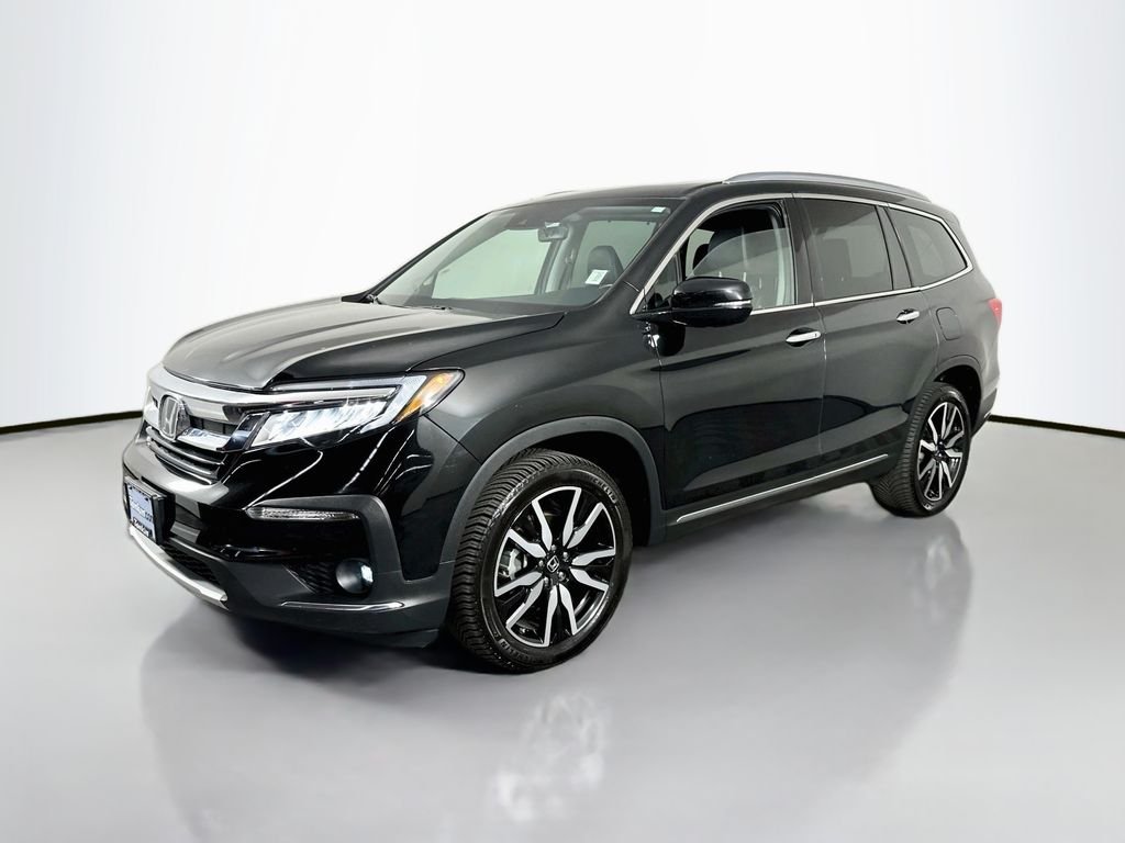 Used 2021 Crystal Black Pearl Honda Touring image 4