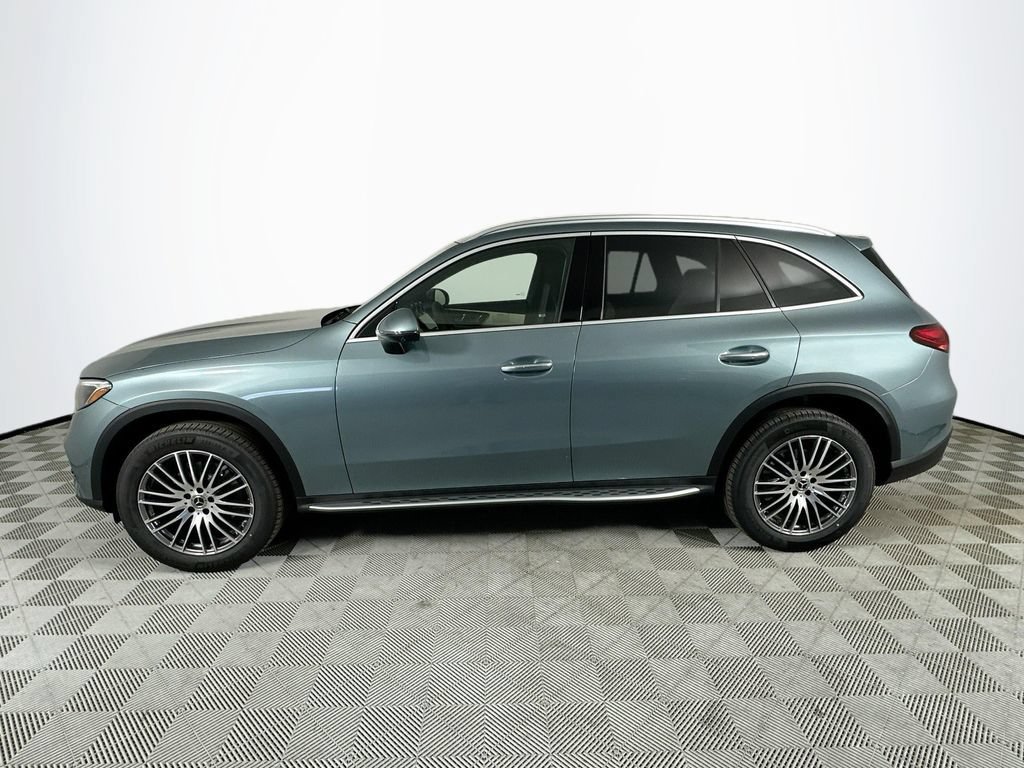 New 2026 Verde Silver Metallic Mercedes-Benz GLC 300 image 37