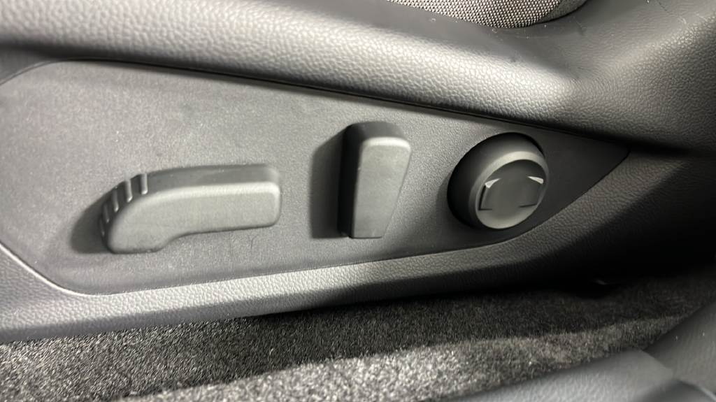 New 2026 ICE SILVER METALLIC Subaru Premium image 34