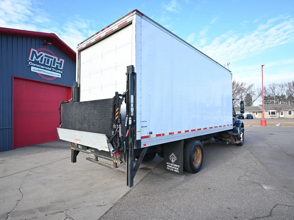 Used 2013 Blue International Series 4400 image 8