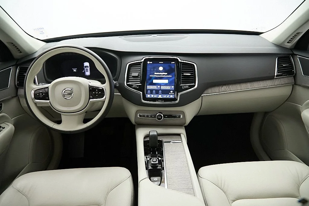 Certified Used 2024 Onyx Black Volvo Plus image 26