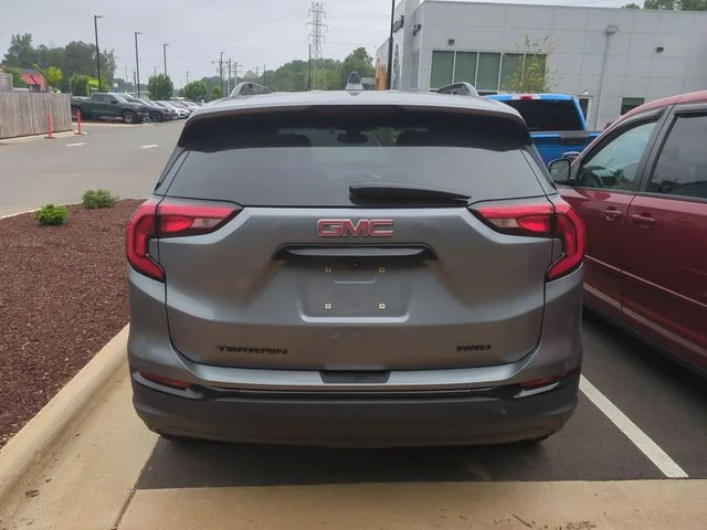 Used 2021 Gray GMC SLE image 11