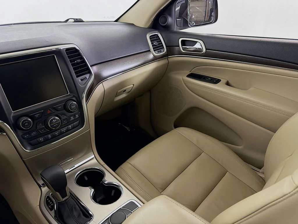 Used 2017 Black Jeep Limited image 21