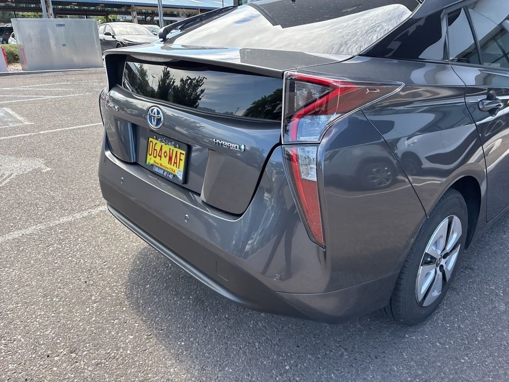 Used 2018 Gray Toyota Two image 18
