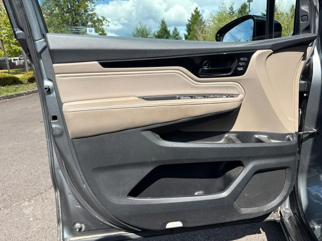 Used 2018 Forest Mist Metallic Honda Elite image 19