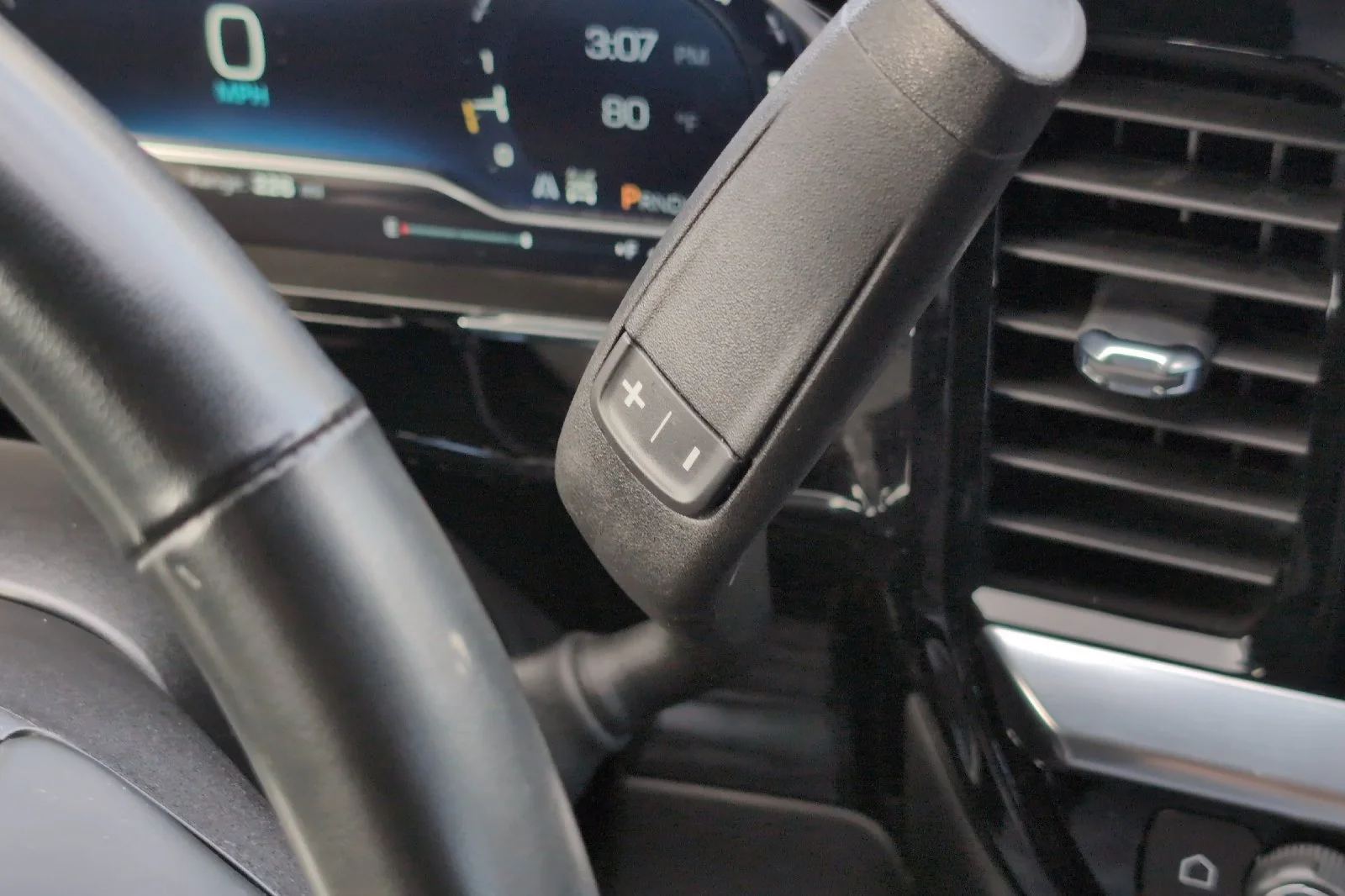 Used 2023 STERLING GRAY METALLIC Chevrolet RST image 22