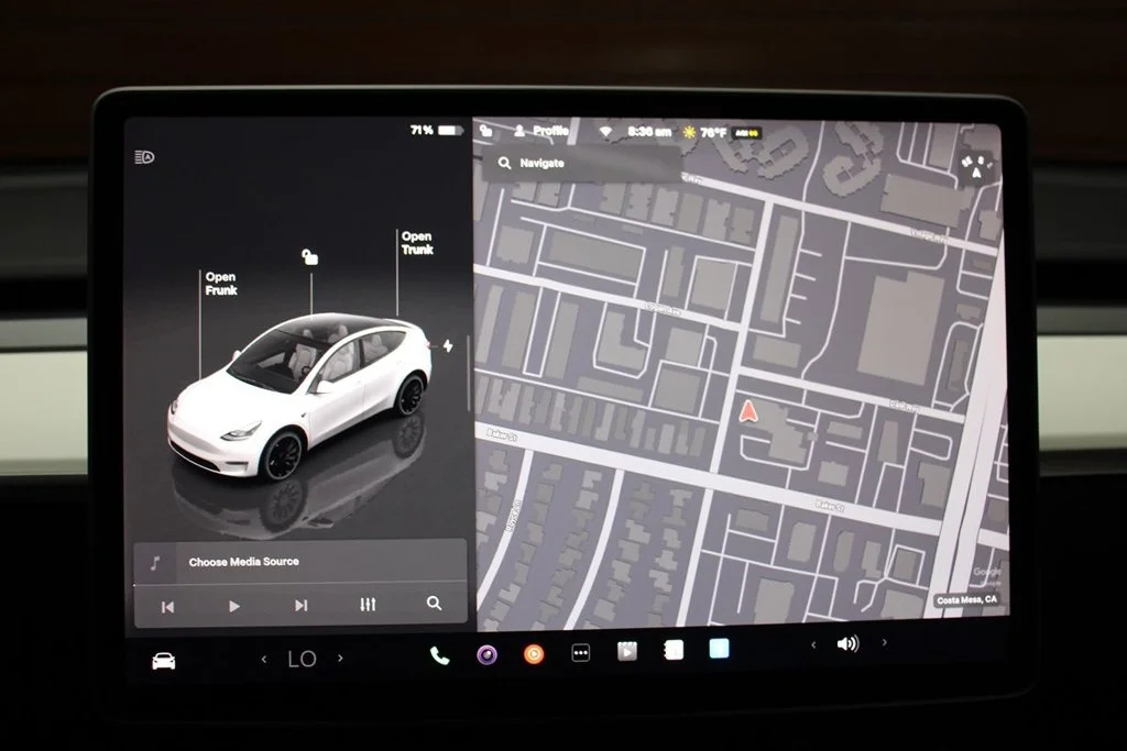 Used 2023 Pearl White Multi-Coat Tesla Performance image 17