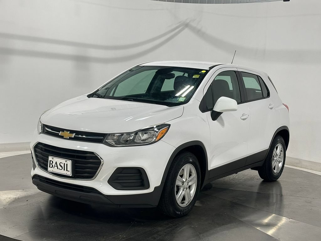 Used 2019 SUMMIT WHITE Chevrolet LS image 8