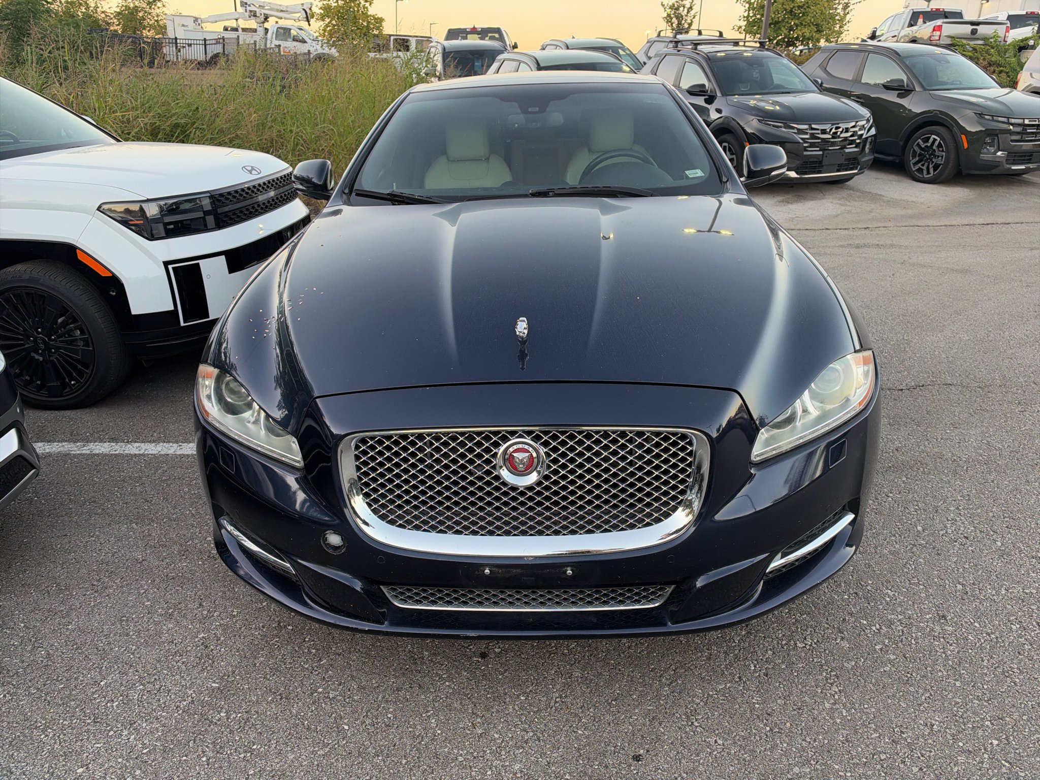 Used 2015 Dark Sapphire Metallic Jaguar XJ image 2