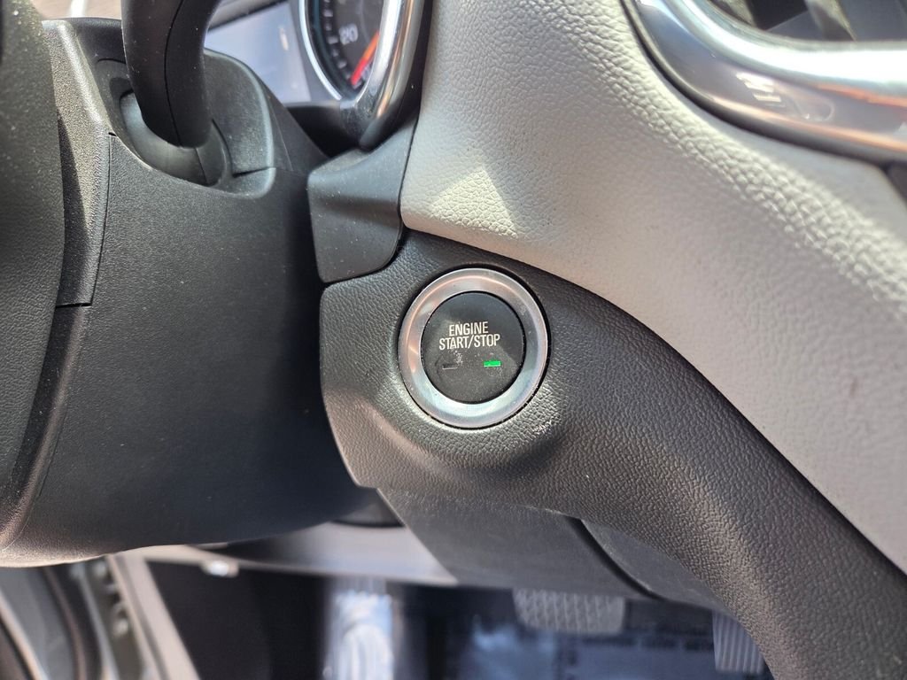 Used 2023 Gray Chevrolet LT image 28