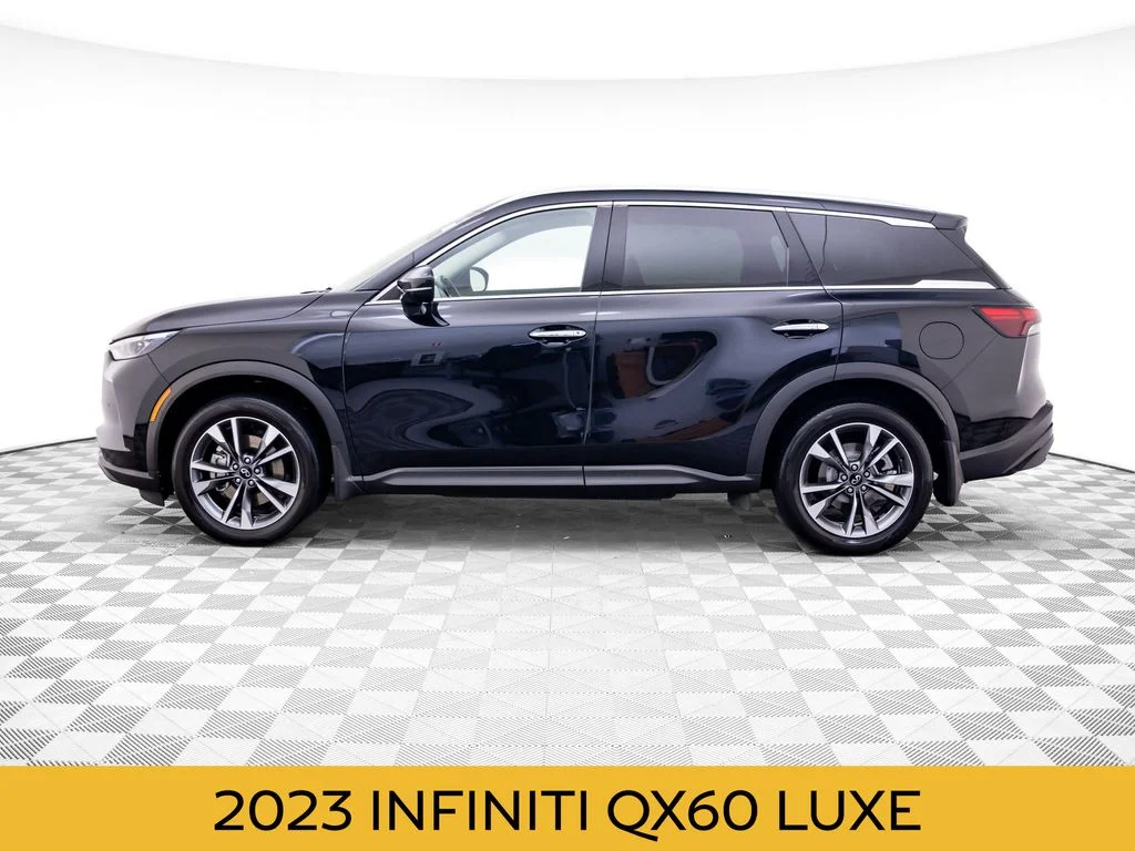 Certified Used 2023 Black INFINITI LUXE image 3