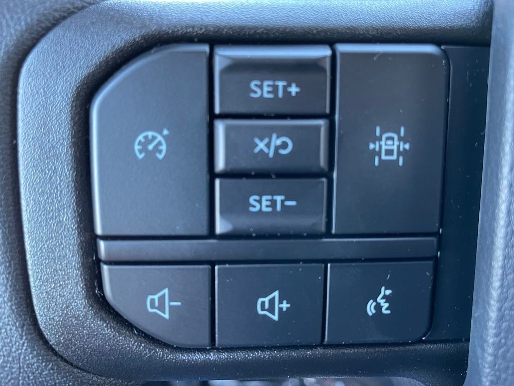 New 2026 Agate Black Metallic Ford XLT image 15