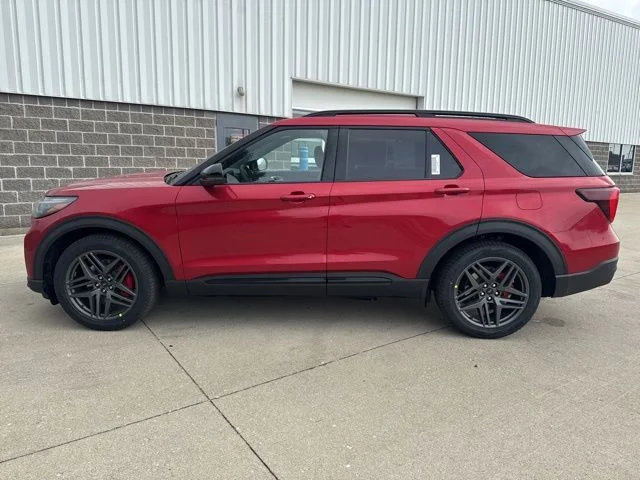 New 2026 Rapid Red Metallic Tinted Clearcoat Ford ST image 9