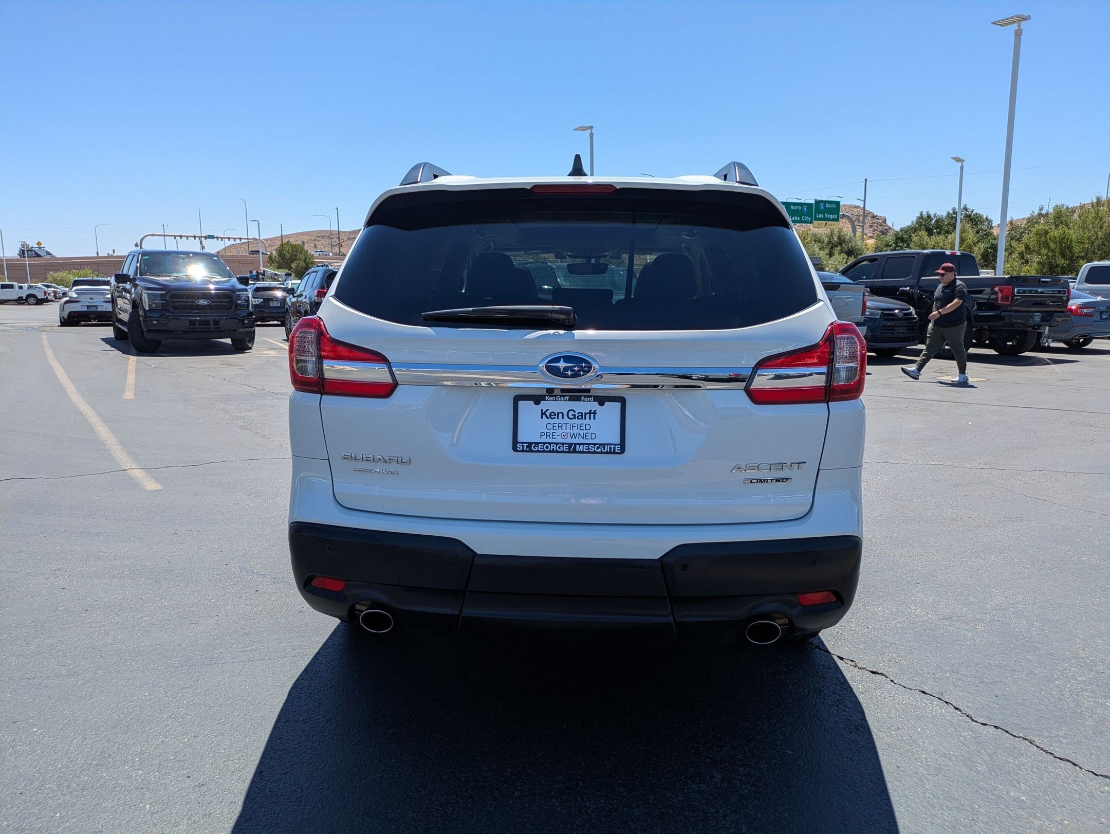 Used 2022 Crystal White Pearl Subaru Limited image 4