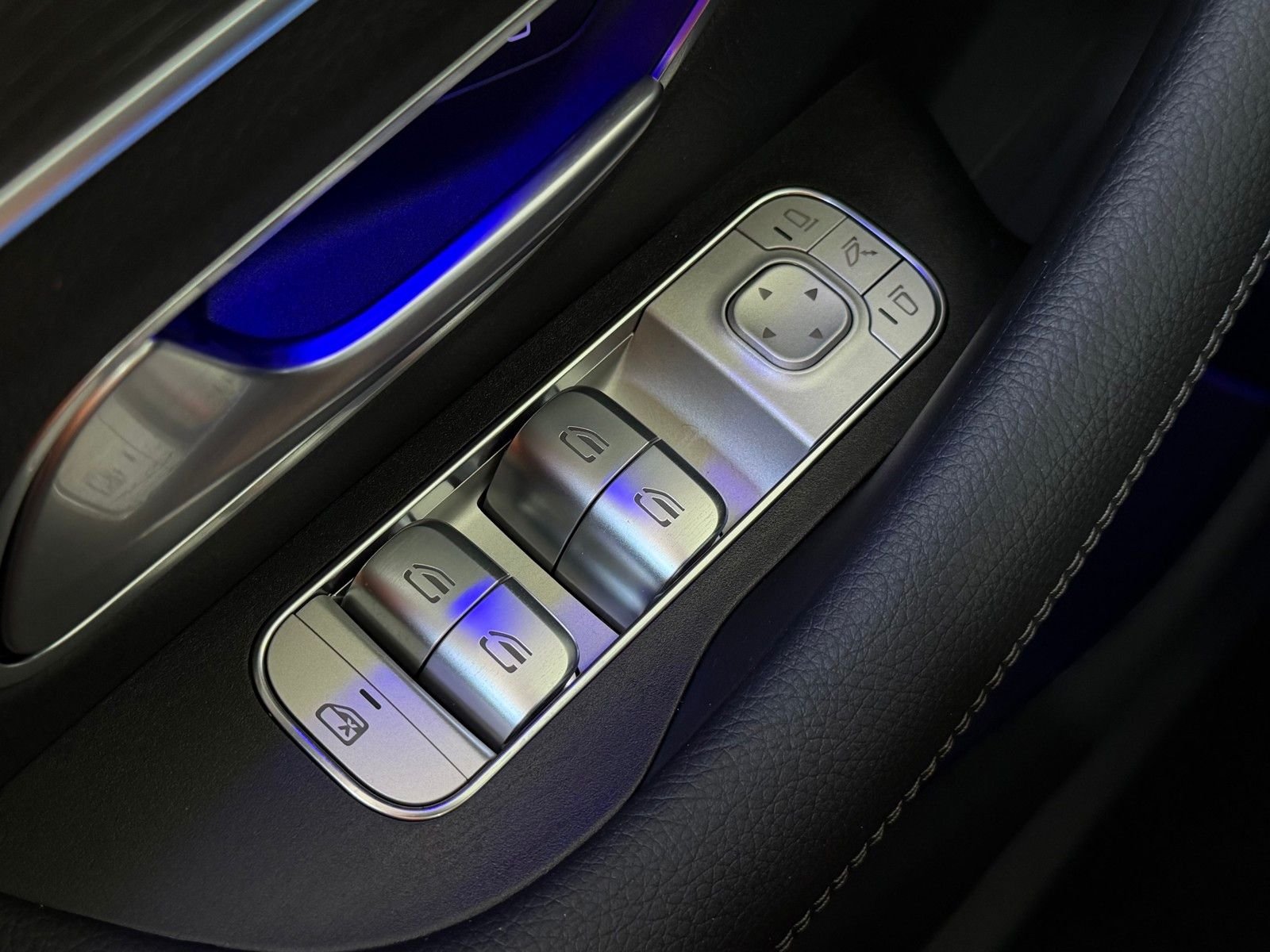 New 2026 Selenite Grey Metallic Mercedes-Benz GLS 450 image 21