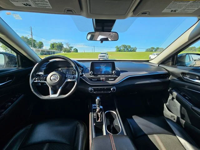 Used 2024 Black Nissan 2.5 SR image 12