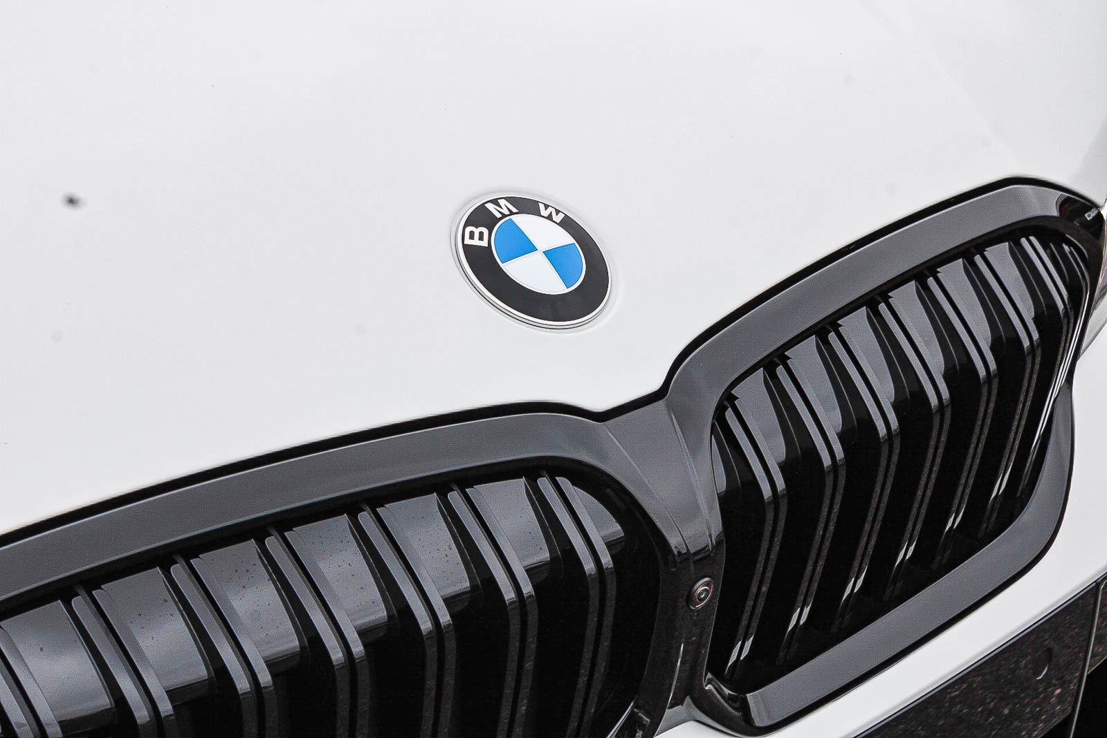 New 2026 Alpine White BMW 330i image 8