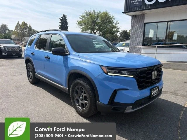 Used 2025 Blue Honda TrailSport image 3