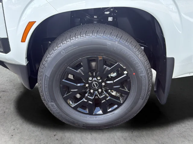 New 2026 Glacier White Nissan SV image 9