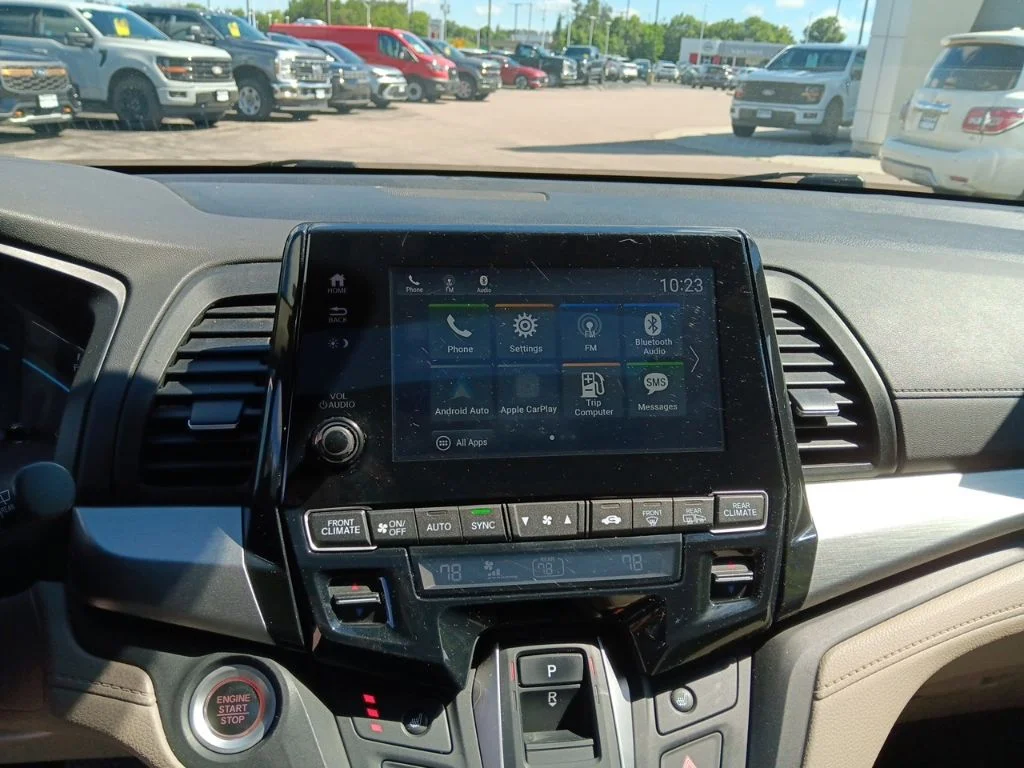 Used 2020 Platinum White Pearl Honda EX-L image 21